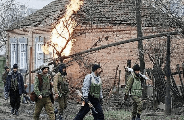 原创俄军上千名士兵被歼尸体被垒成墙指挥官怒道轰平他们