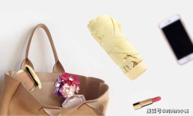 薄荷糖不管到了多大年纪，女人包里必备这10件小物，精致从细节开始