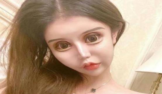 调整三年花费近百万，整容60次的网红女孩如今判若两人，代价惨重！