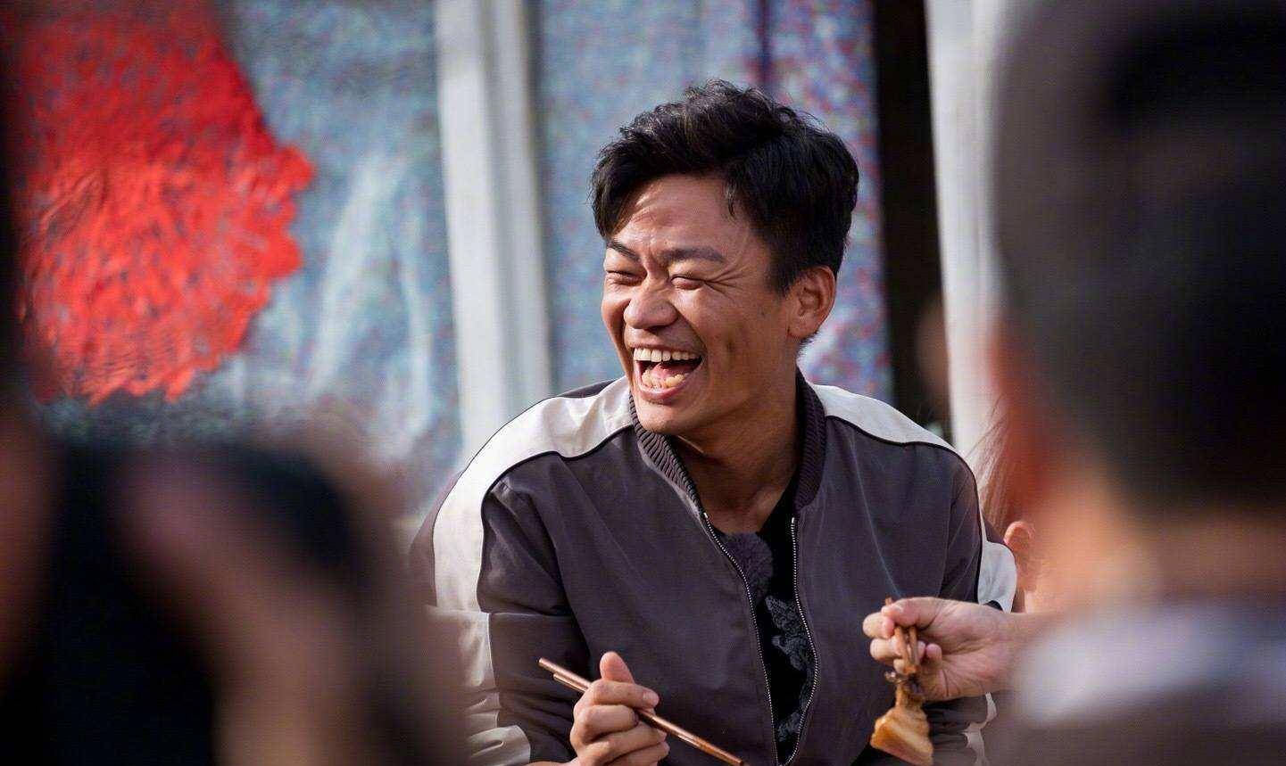 老唐|从一位“傻根”式人物角色，到执导演片的导演，王宝强经历什么？