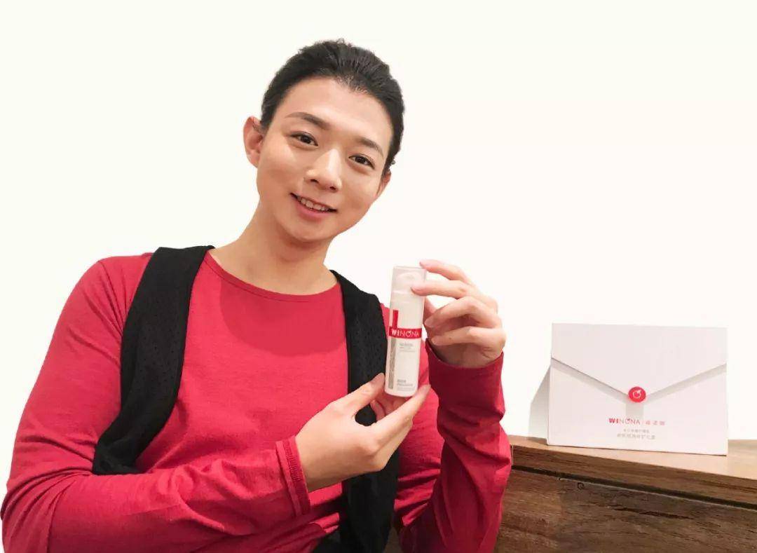 鹅蛋脸想要学陈伟霆的挑眉杀？修出好看的眉型你也可以！