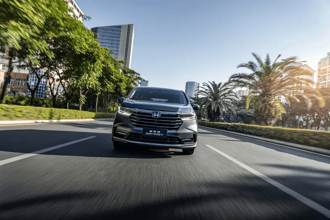 不给赛那加价的机会？30万MPV还有这三款可选