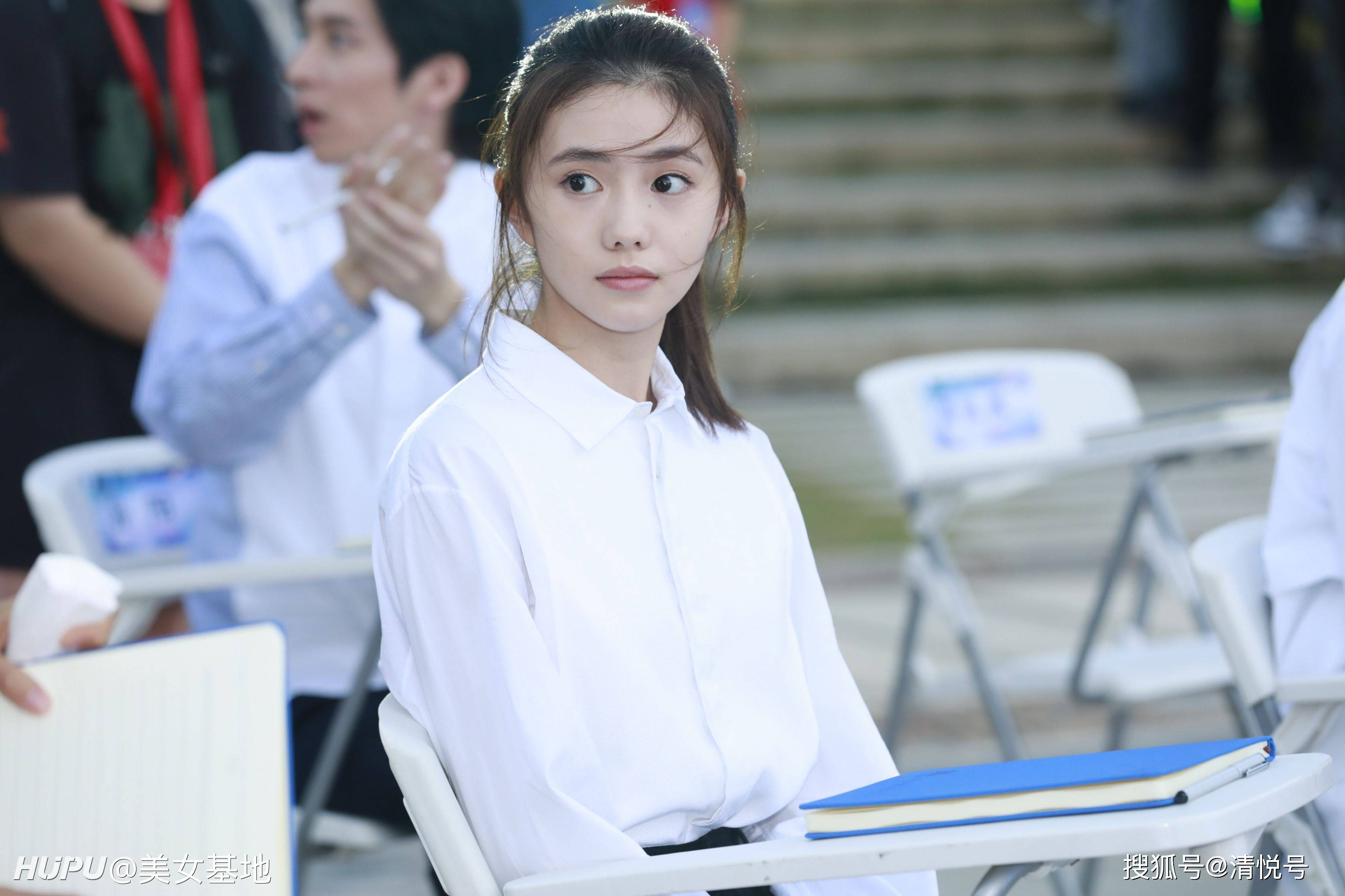 你会去看刘浩存的四海吗清纯小白花的苦与痛