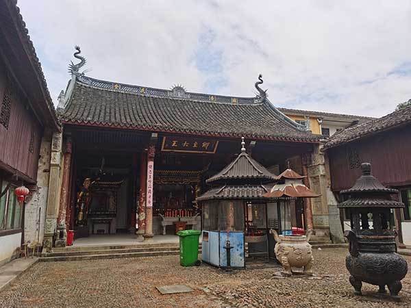 庙寺合体的嵊州太平寺