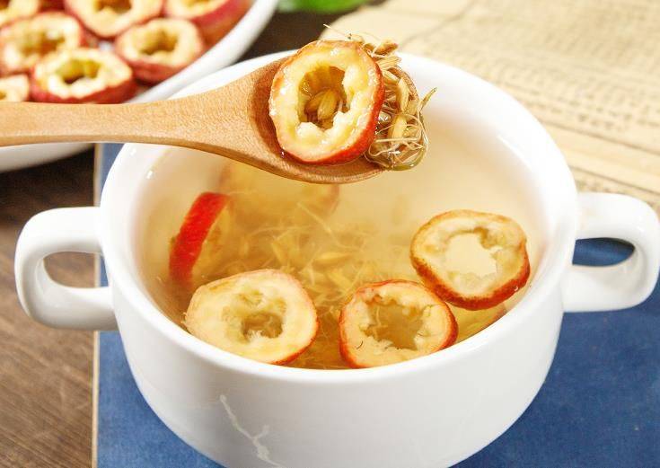 雨水后,是祛湿黄金季,"一果,二芽"熬成汤,全家老小都适合_山楂_麦芽