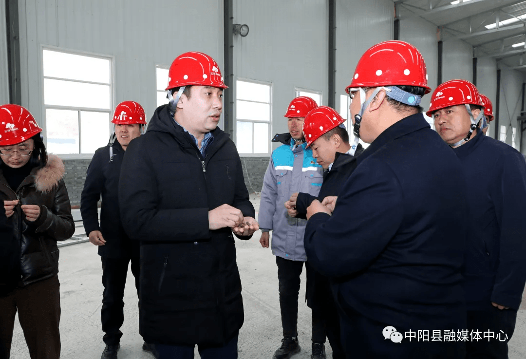 赵沂旸在中阳县暖泉镇开展入企进村服务_发展_企业_工作