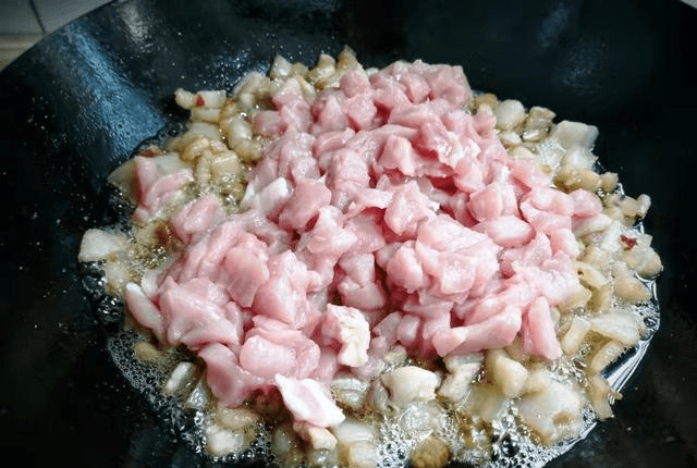 亲戚|陕西臊子肉的正宗做法，方法步骤告诉你，还没出锅就流口水了！