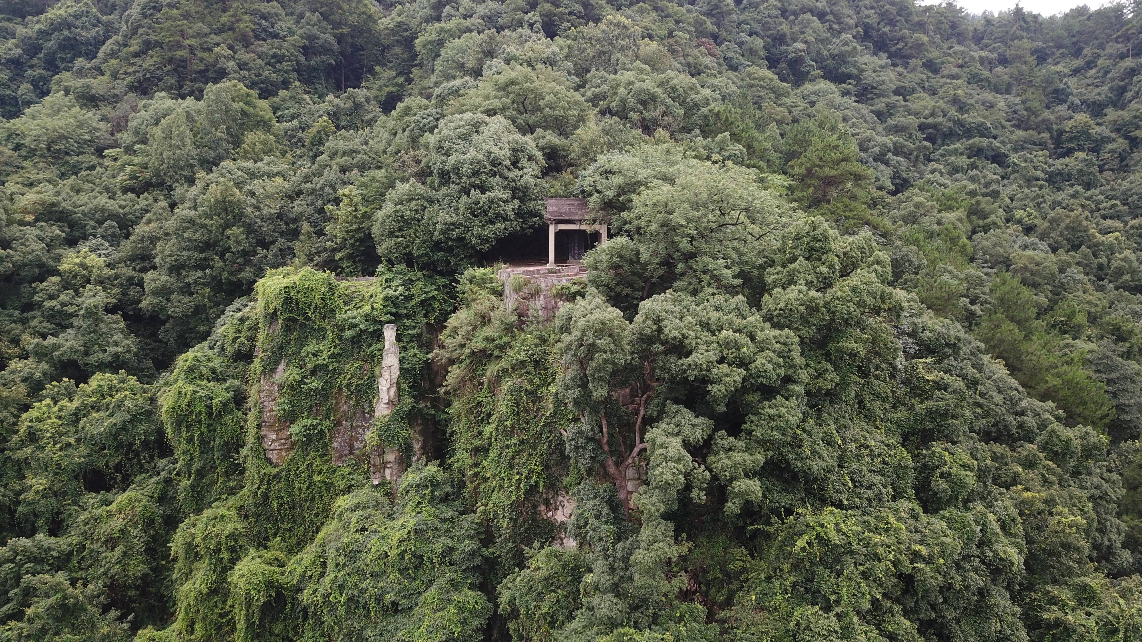 来自|中国最美县城藏在浙江，全国的快递基本上都来自这里，景色很美