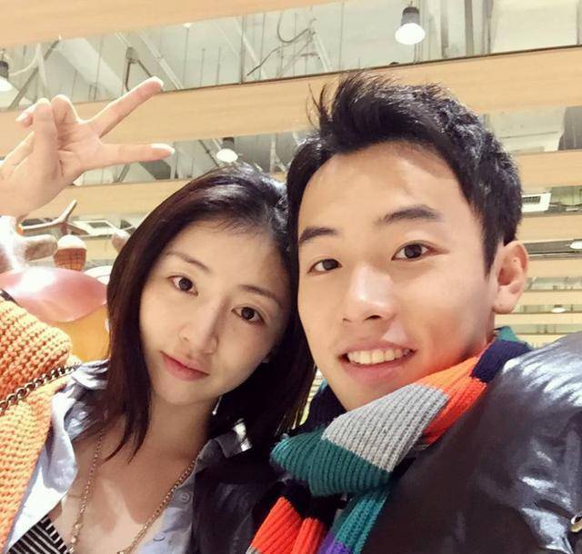 "体操女神"周捷官宣二胎产女凑成好字,晒妹妹侧脸公开小名_邹凯周