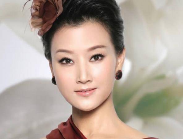 歌唱家于文华 与前夫结婚4年离婚 二婚丈夫将她捧在手心 歌唱家于文华 与前夫结婚4年离婚 二婚丈夫将她捧在手心