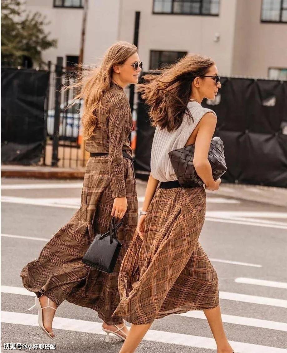 设计 春季建议少穿阔腿裤,显瘦又百搭的“迷笛裙”让你美得更优雅