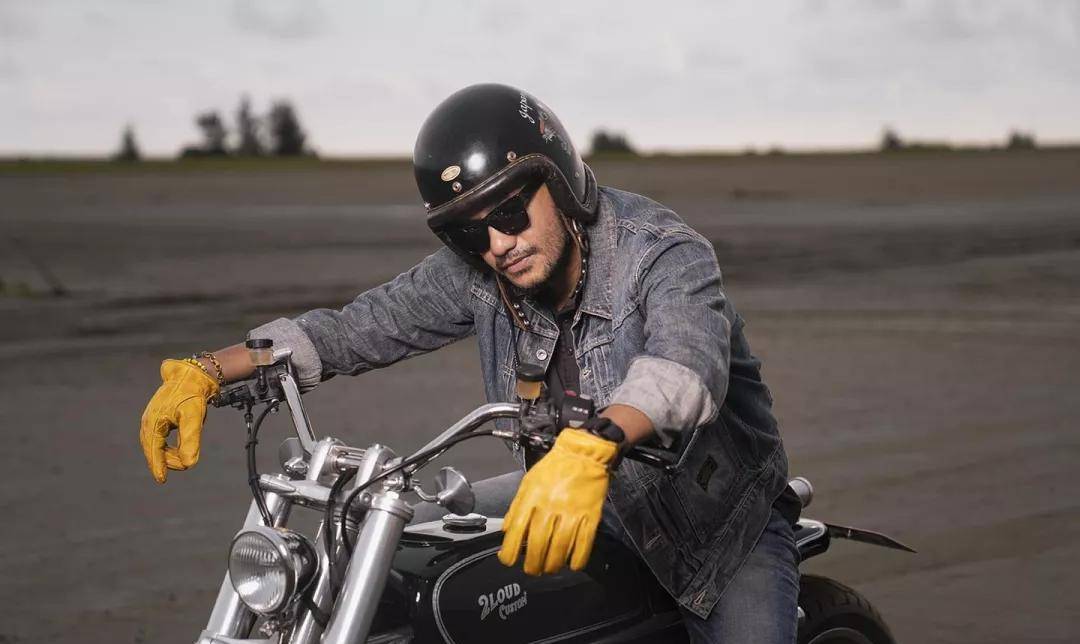 原创暌违六年张震岳全新ep远走高飞今日上线