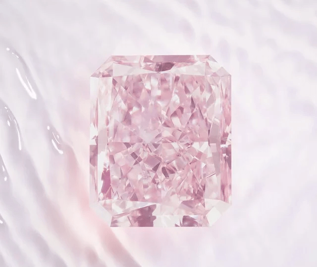 �����鱦��һ���亱��ʯϵ��:10.88ctŨ�ʷ���,4.1ctŨ������