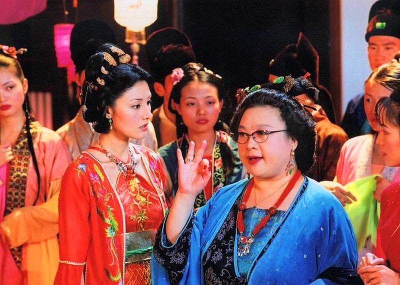 别人演"花魁"只是美,她们身姿窈窕,清丽出尘,个个惊