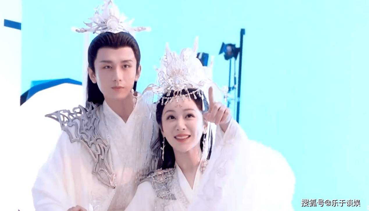 夏天,梦回了《香蜜沉沉烬如霜》里面的锦觅,当时锦觅和润玉大婚的时候