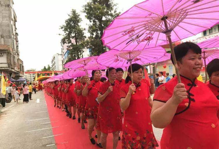 罗定素龙平南举行盛大的"外嫁女回娘家"活动_女儿节_南村_年龄