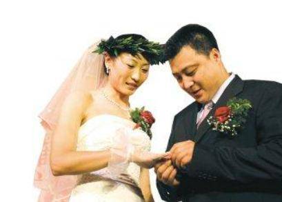 羽坛李永波曾与弟子深情相拥,引许多人猜想,其实背后另有原因_张宁