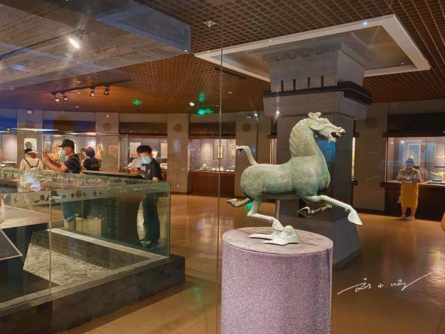 原创马踏飞燕是中国旅游的标志出土于甘肃省武威市你见过吗