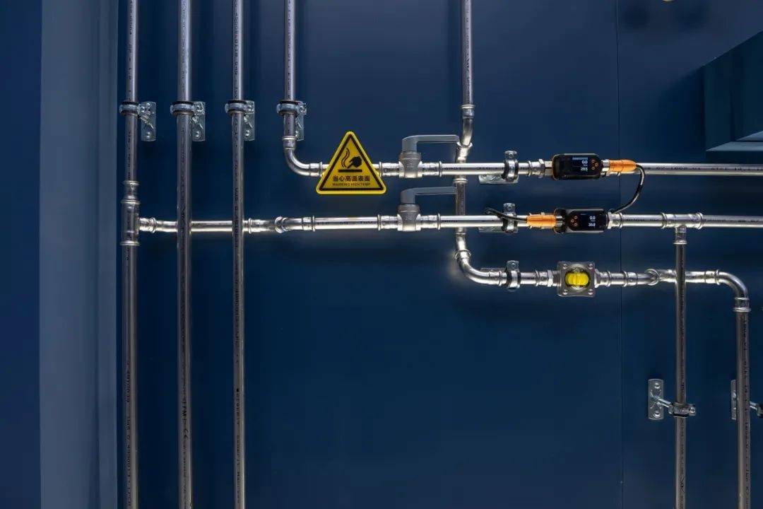 整齐的管道排列,科学的管径组合,可靠的卡压连接,吉博力通过墙后隐蔽