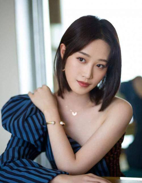 梁小冰五官扁平也很美的女星,我只服这6位!没有浓眉大眼也是大美人