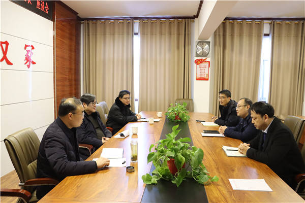 南阳宛城区法院六防六促专项行动包乡促联座谈会在汉冢乡召开