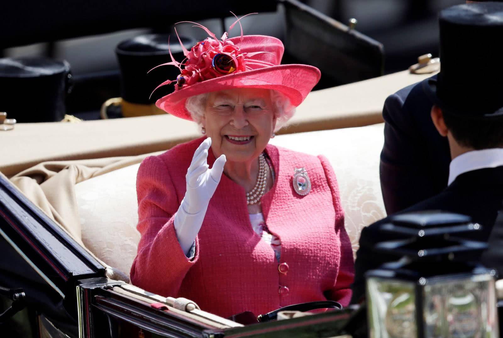 原创英国女王驾崩后英国会发生什么现在就开始排练