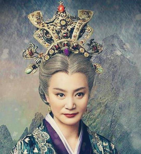 被称为太后专业户的刘雪华年轻时有多美看到照片心动了