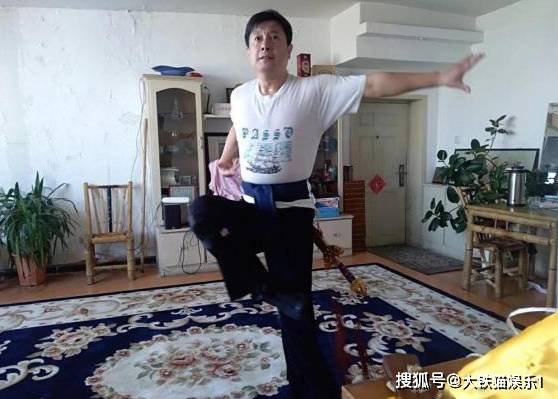 身手|同样是演“俏罗成”，有人俊而不娘，有人油腻耍帅，放一起差距大