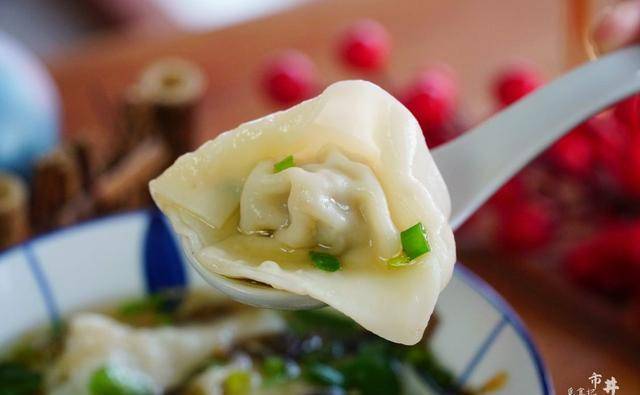 蔬菜|早春包馄饨吃,可别忘了这个馅,价格不贵,清香鲜美,太舒坦了