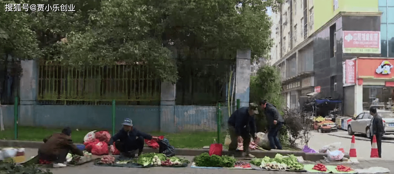 王爹爹"只要一遇上城管就成了刺猬14年前从老家前往武汉摆地摊谋生患