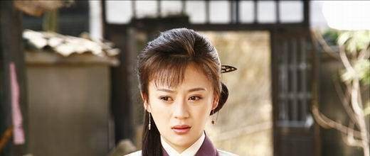 欧美厚谁说薄唇是刻薄相？她们明明就还原了“樱唇初绽”的古典美
