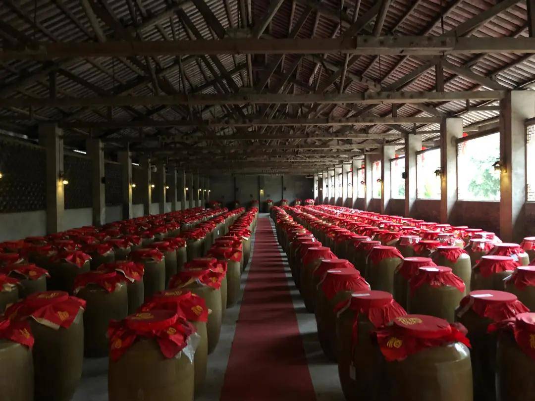 原创酒庄号观察2021白酒产业扩能潮风起云涌酱酒版块火力全开