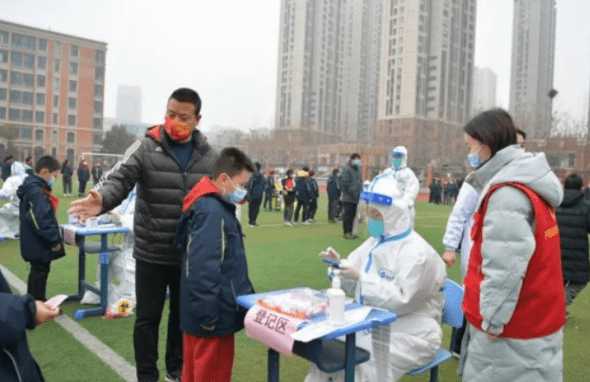 地区|安徽教育局传来好消息，为中小学生免费做核酸，家长能放心了