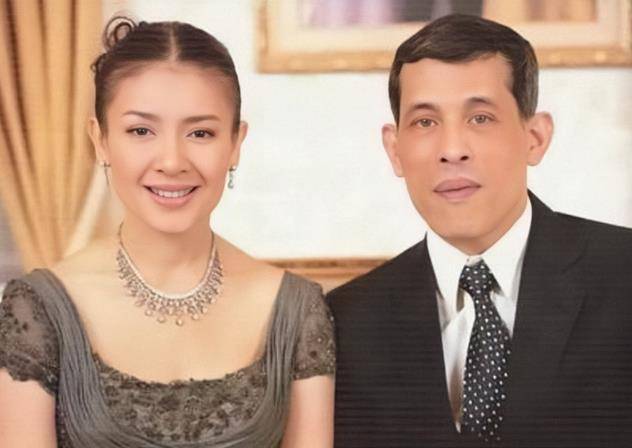 情人节连拍两套照片,给爱妻撑面子_王室_儿子_国王