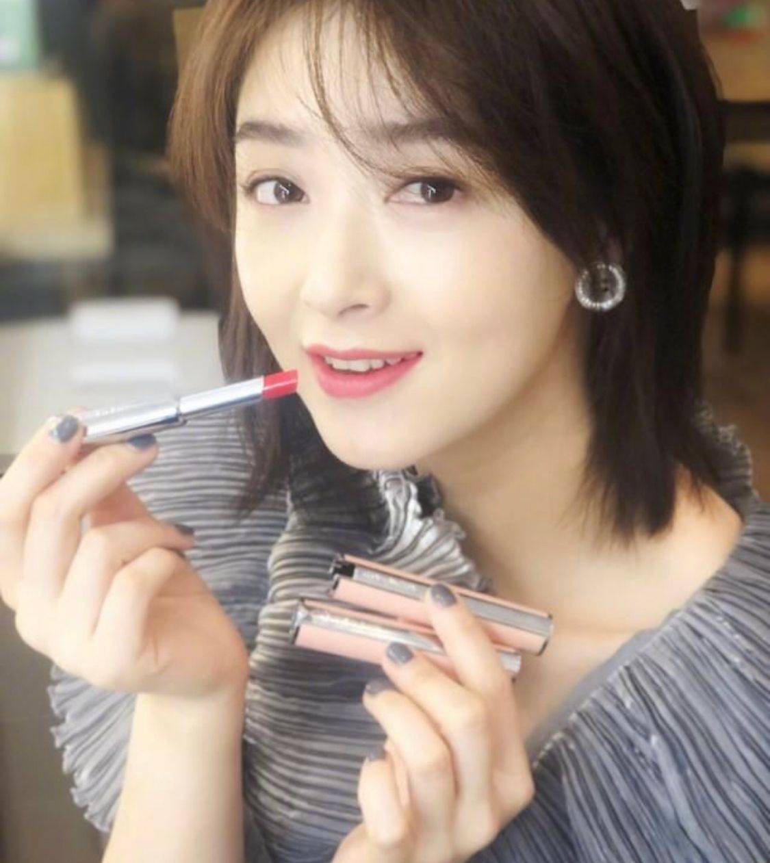 发型被蒋欣的“遮脸发”惊艳到了:终于明白什么叫发型决定气质