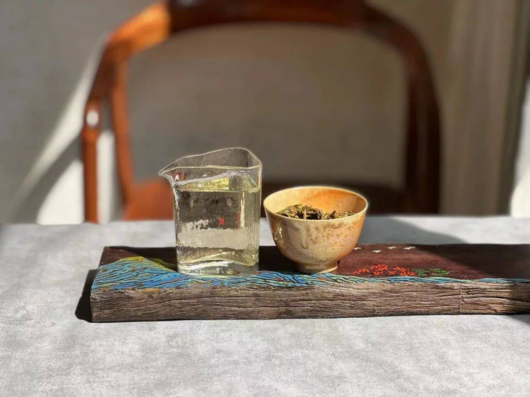 因为|为什么紫砂罐藏了2年的白茶，花香味不凸显，是不是存坏了？