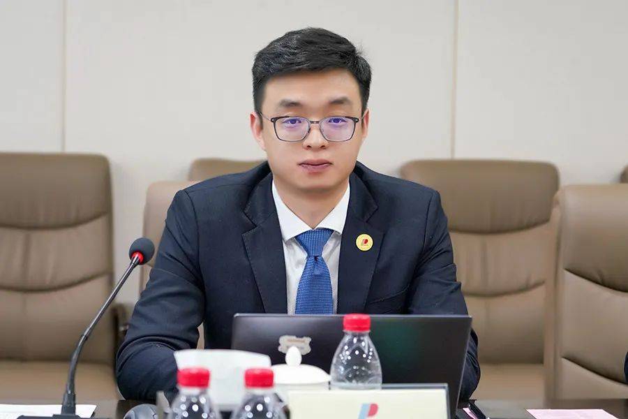 安陆市副市长时运泰一行莅临人民电器集团考察交流