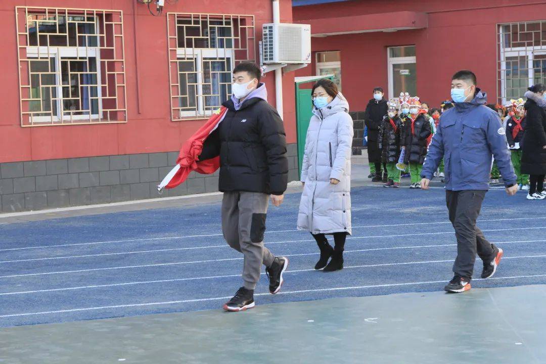 春风十里不如幸福归来的你通州区东方小学举办春季开学典礼