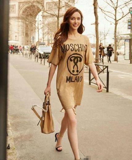 一身 唐艺昕太任性了！裹层“牛皮纸”就走机场，这么穿张若昀答应吗？