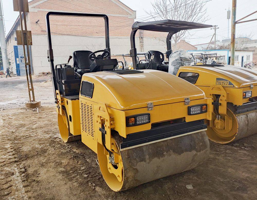 你还不知道这款3吨小型压路机新秀