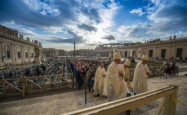 原创梵蒂冈总共不到一千人军队也才240人为何没有国家敢攻打它