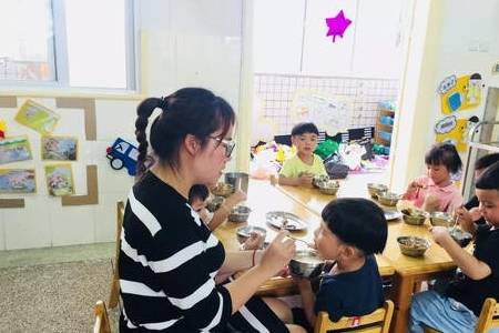 因为|开学季就是“哭闹季”？其实是分离焦虑作祟，5招帮孩子安然度过