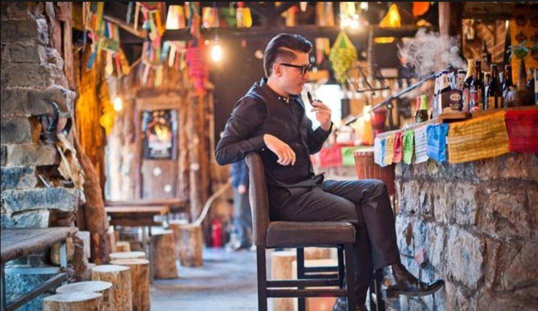 原创济南小伙李卓一个会唱歌的主持人