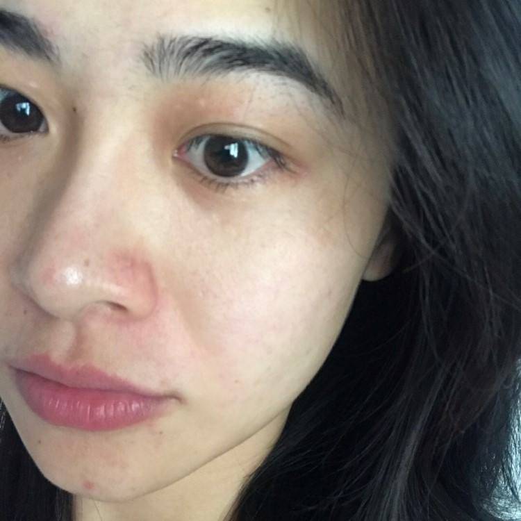 什么粉底液再好，底妆也是斑驳卡粉，究竟是什么原因？