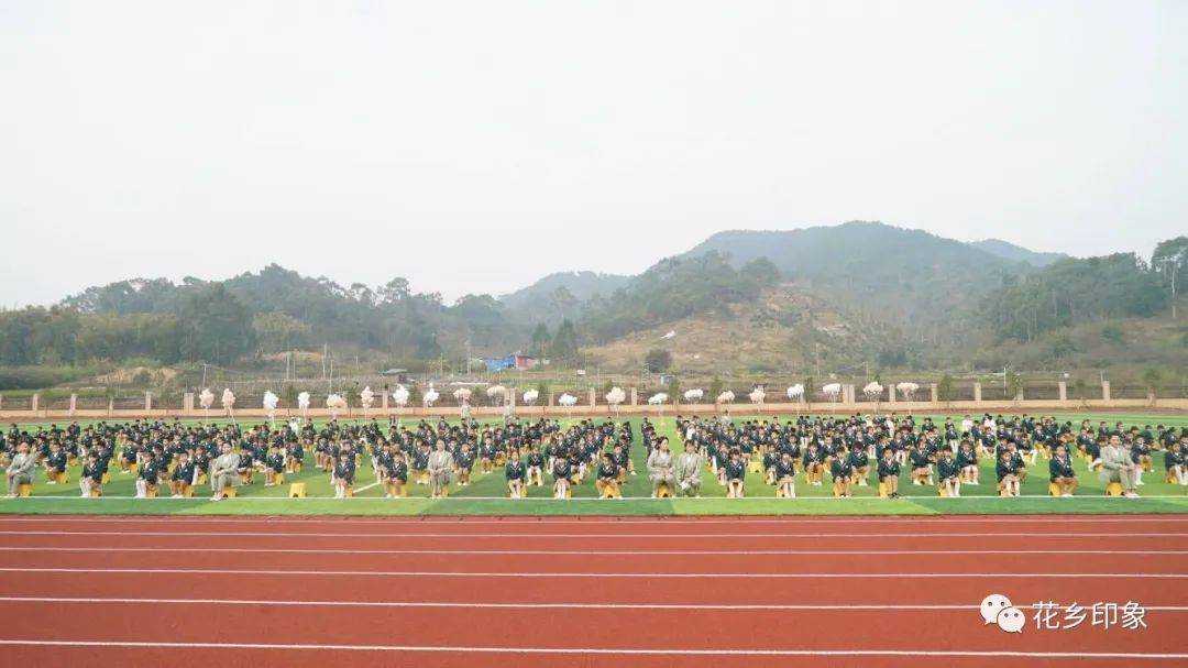 横州镇茉莉小学创建于2021年,占地面积约92亩,学校环境优美,布局合理.