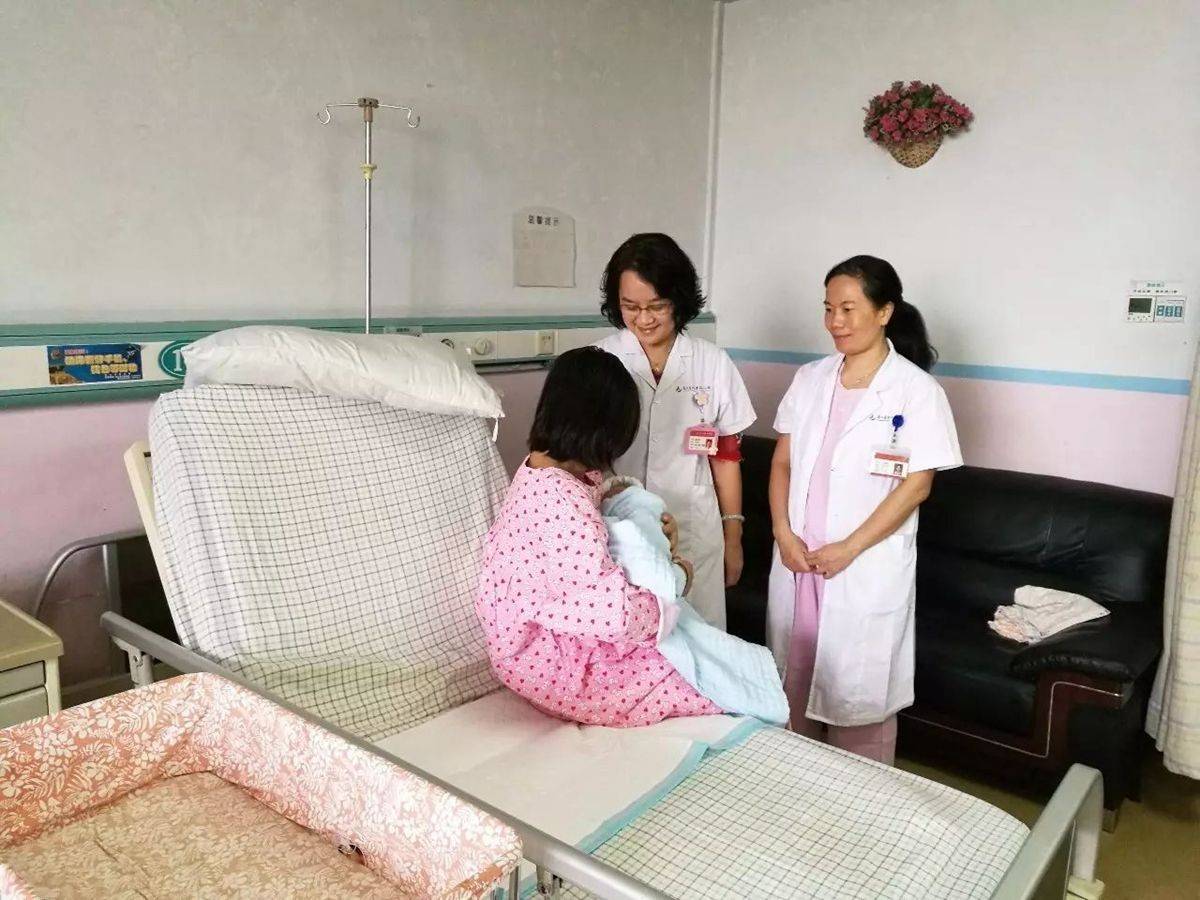 ＂能顺产就别剖＂,剖腹产的3大后遗症,在生二胎时才会显现出来