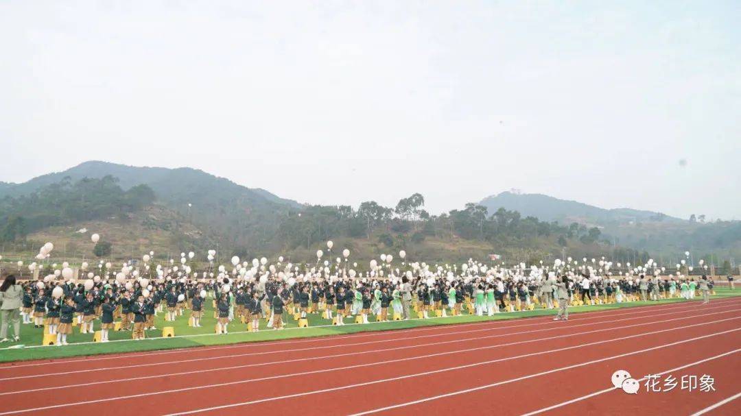 横州镇茉莉小学创建于2021年,占地面积约92亩,学校环境优美,布局合理.