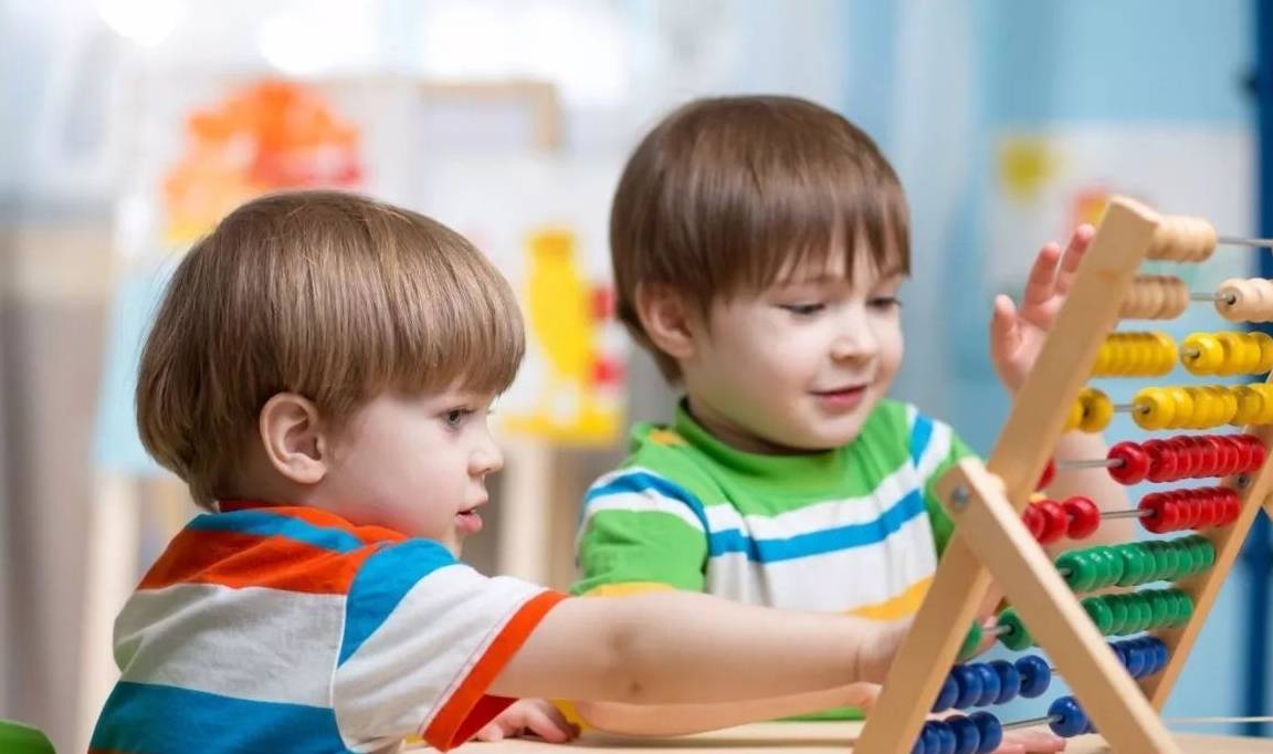 众怒|幼儿园调查表引发众怒，要宝妈填工资流水就算了，还调查生育史？