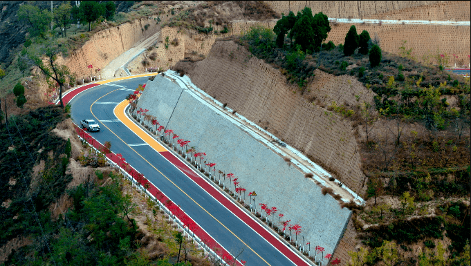 我家|兴县沿黄扶贫旅游公路入选交通运输部“我家门口那条路 ── 最具人气的路”