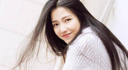 对比六旬大妈为变赵雅芝，不惜花两百万整容10次，前后对比照笑了
